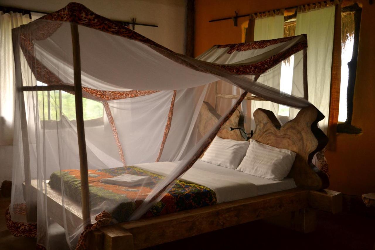 Topi Lodge Katunguru Exterior photo